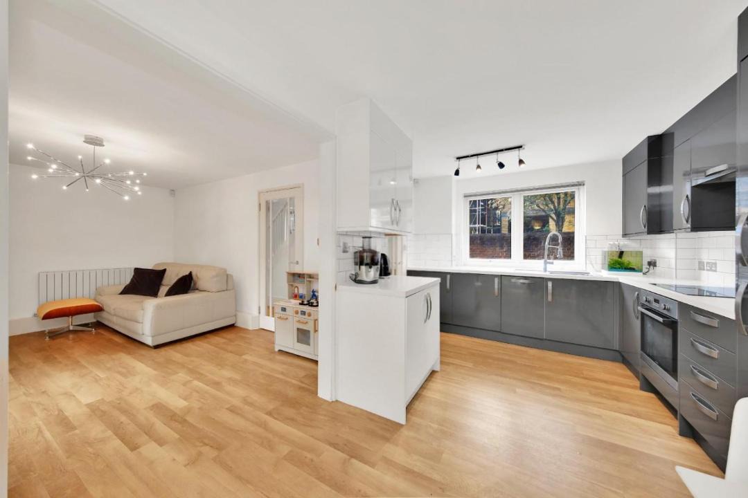 Photo of Others in Tower Hill