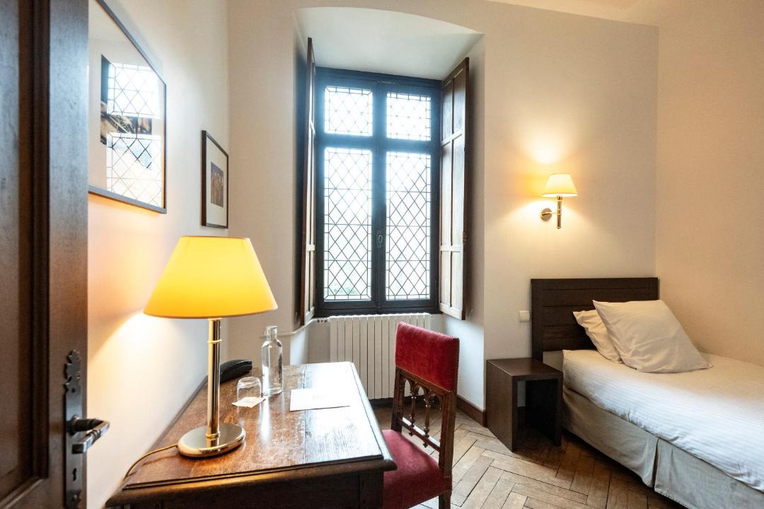 Photo of Bedroom in Asnieres-sur-Oise
