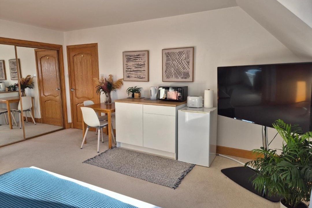 Photo of Others in Keith