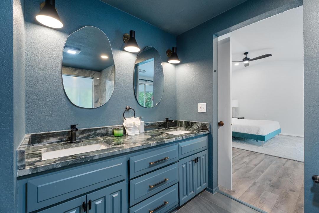 Photo of Bathroom in Central Oklahoma City