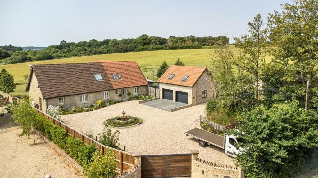 Photo of Others in Shoscombe