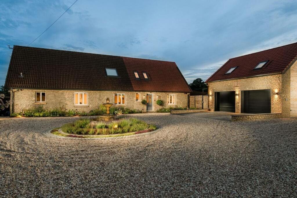 Photo of Others in Shoscombe