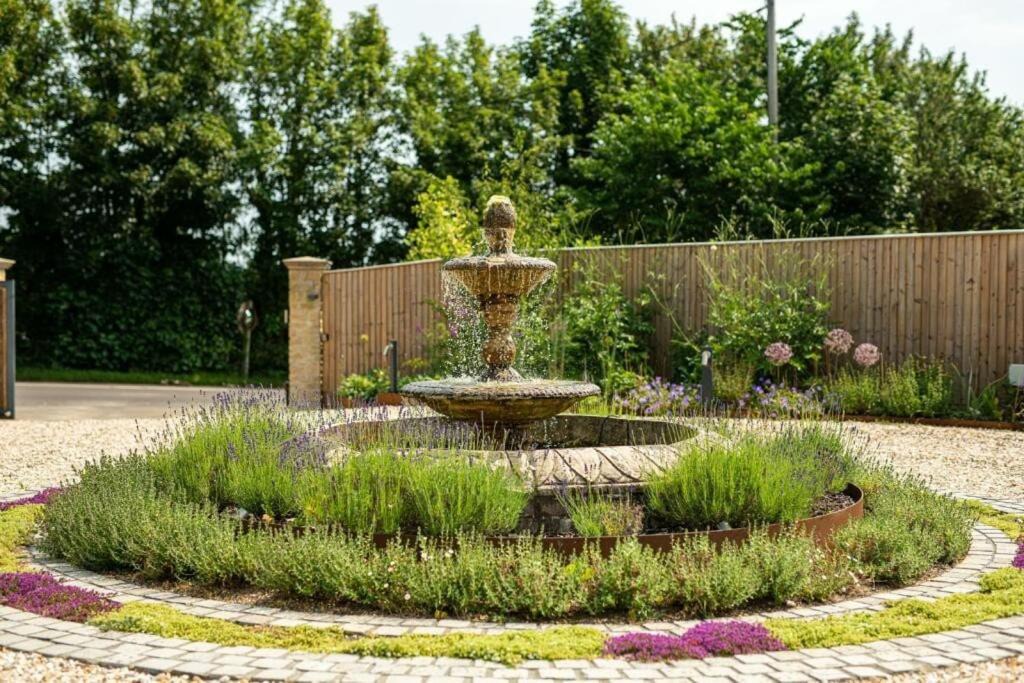 Photo of Others in Shoscombe