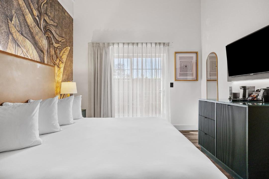 Photo of Bedroom in Theater District