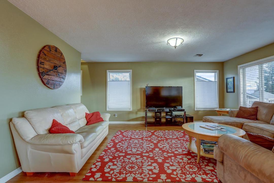 Photo of Others in White Salmon