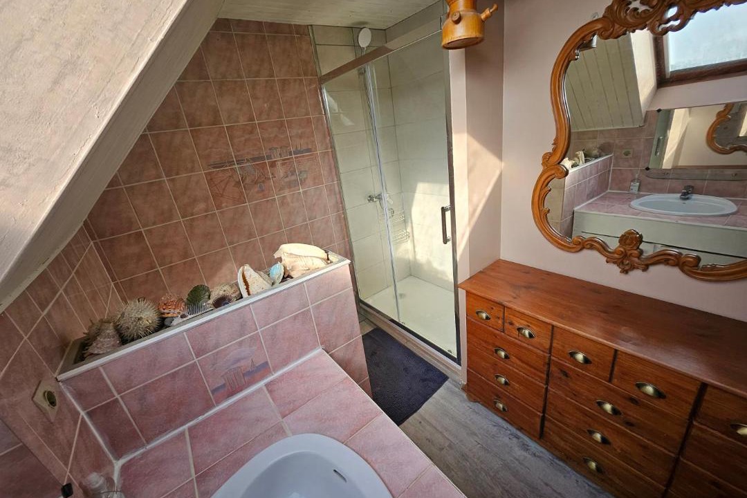 Photo of Bathroom in Le Pecq