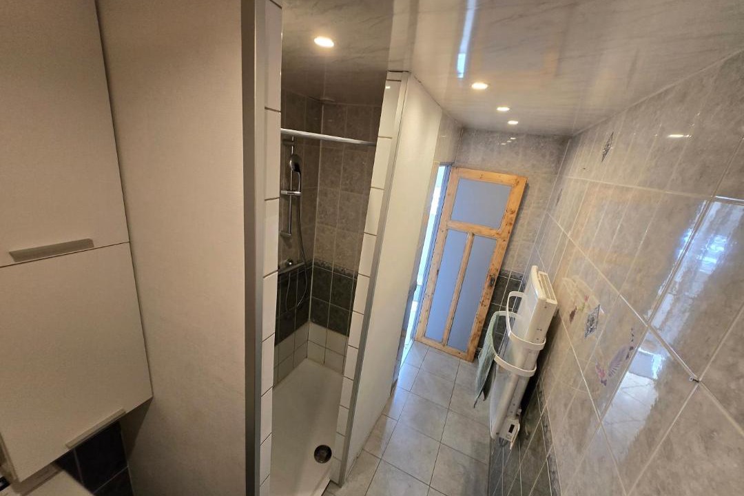 Photo of Bathroom in Decize