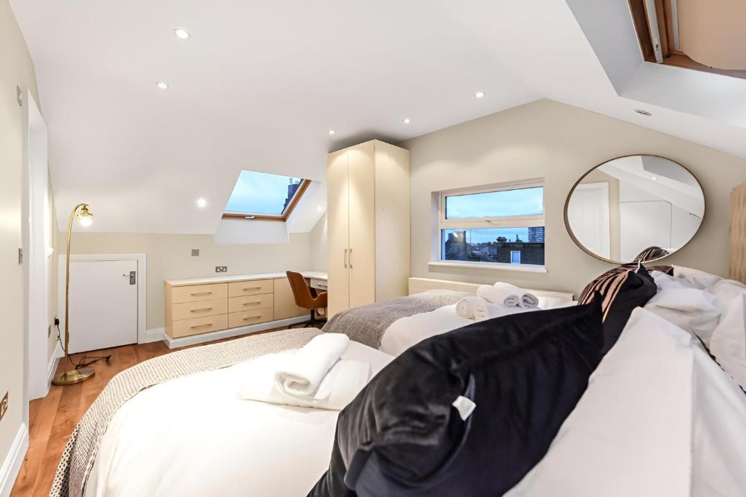 Photo of Bedroom in Fortune Green