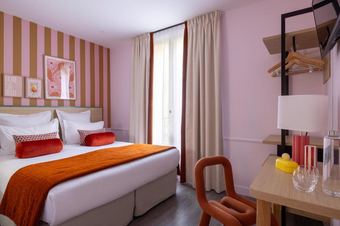 Photo of Bedroom in 6th Arrondissement