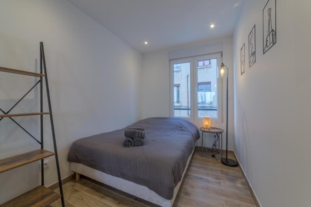 Photo of Bedroom in Leon Blum - Bon Coin