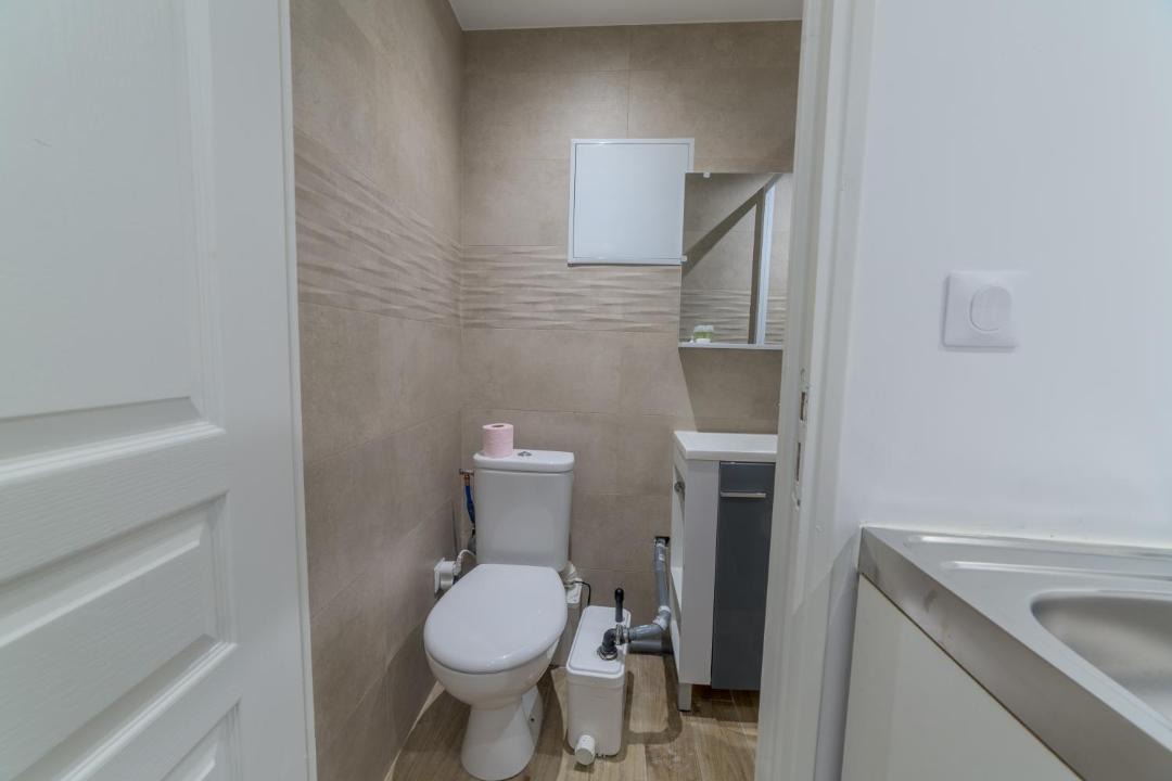 Photo of Bathroom in Leon Blum - Bon Coin
