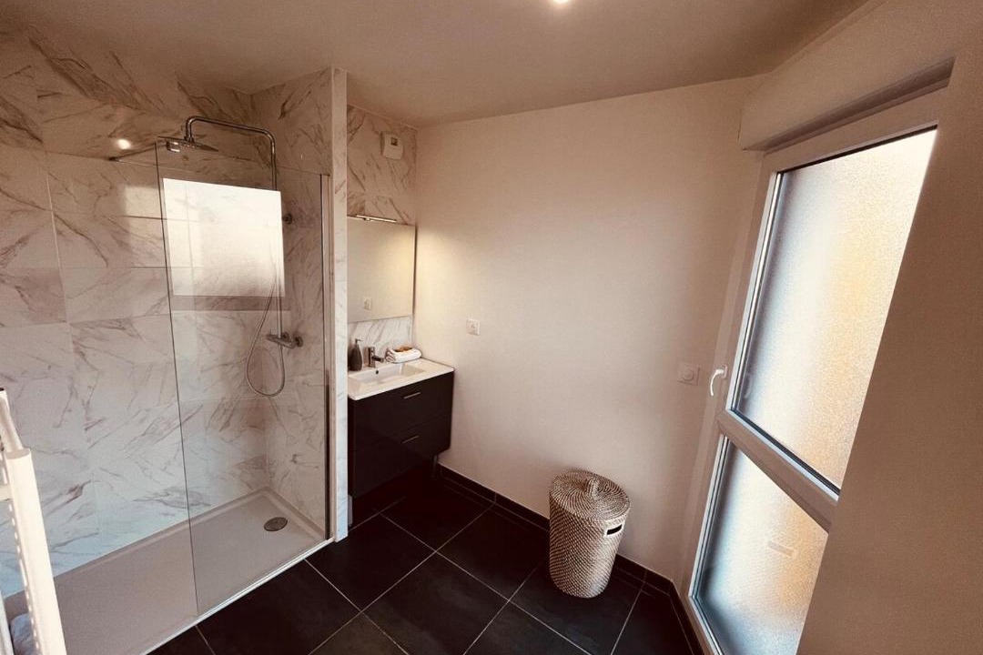 Photo of Bathroom in Aiguerelles