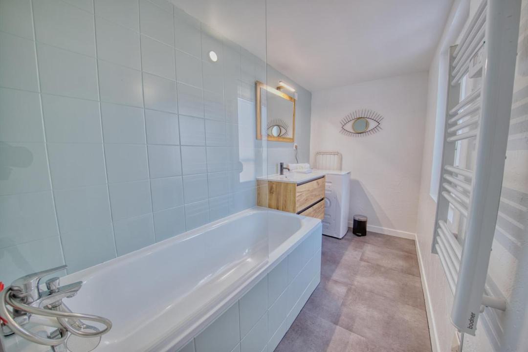 Photo of Bathroom in Coutures