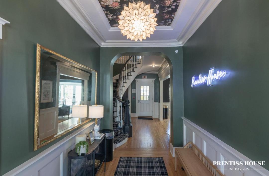 Photo of Others in Agassiz