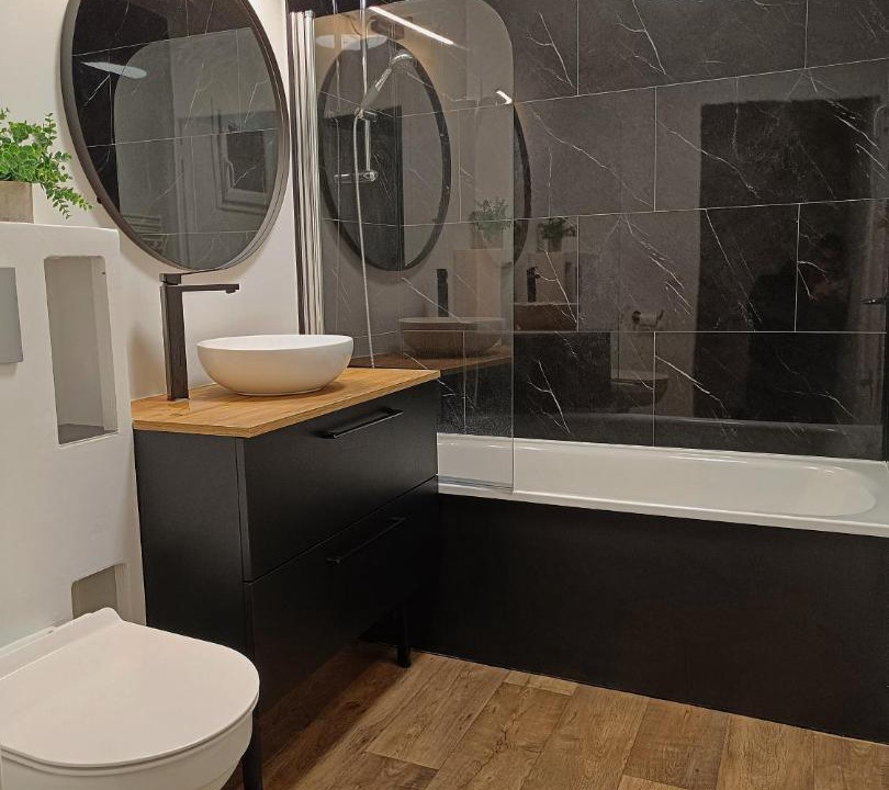 Photo of Bathroom in Equemauville