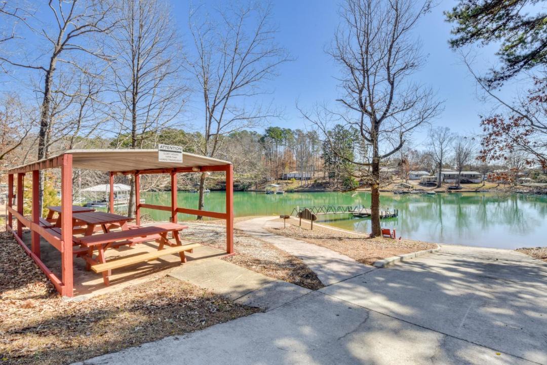 Photo of Others in Seneca
