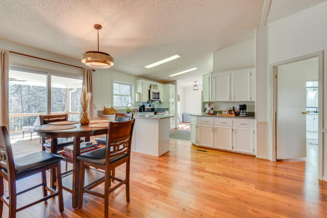 Photo of Kitchen in Seneca