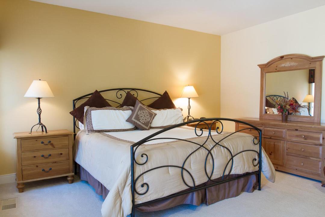 Photo of Bedroom in Broken Top