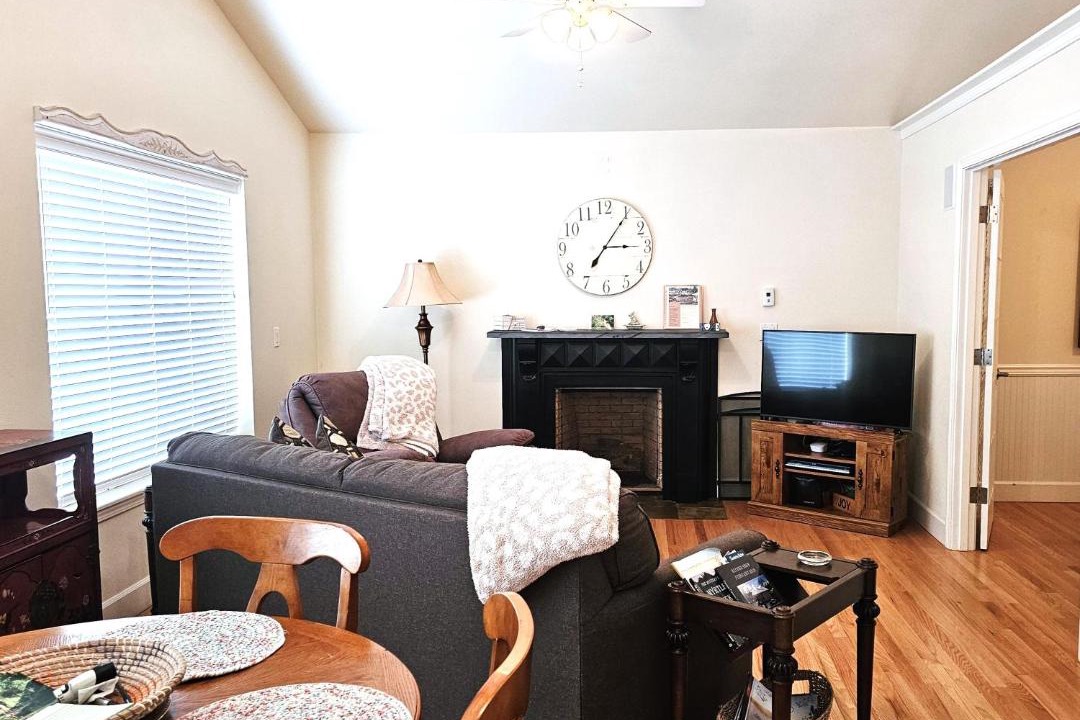 Photo of Others in Myrtle Creek