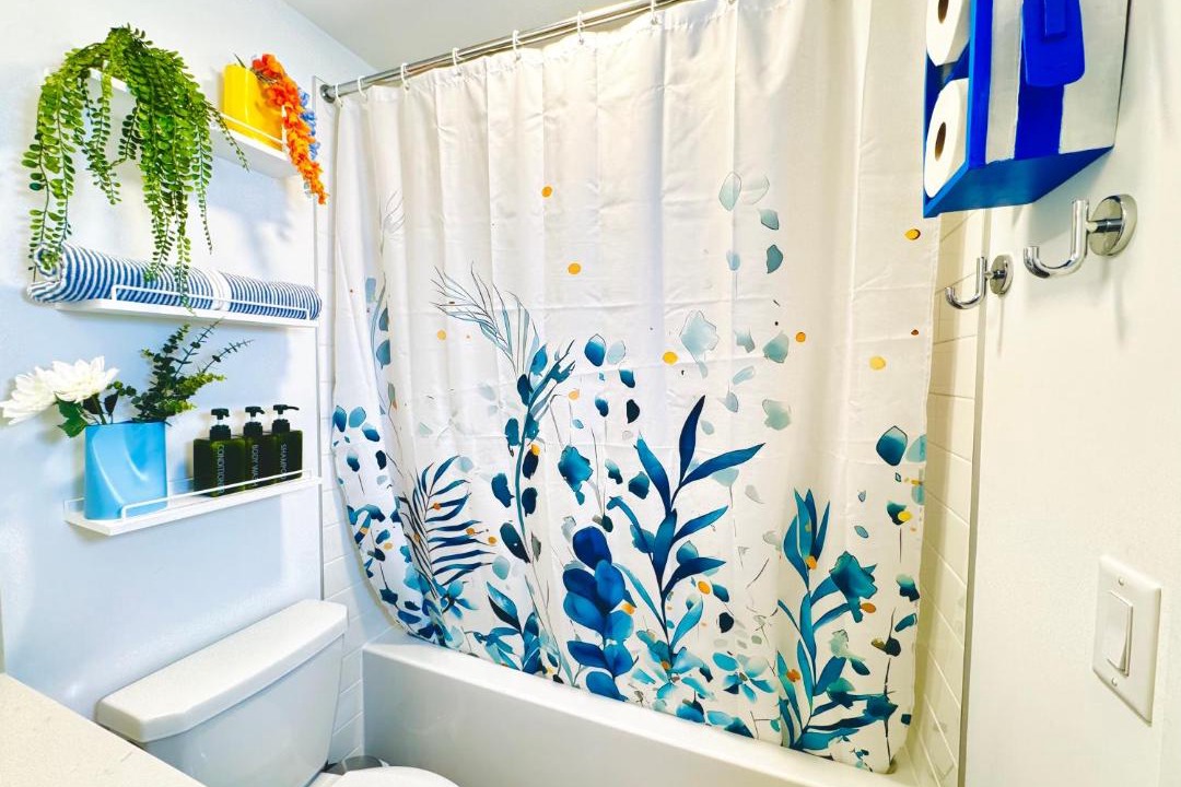 Photo of Bathroom in Crescent Heights