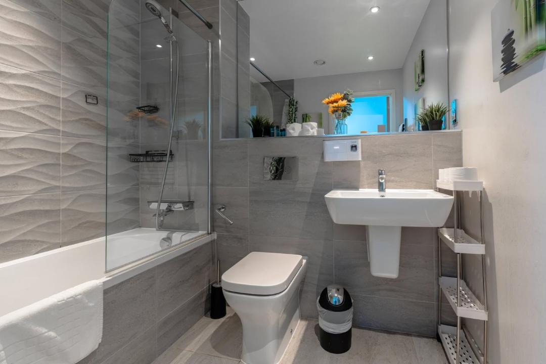 Photo of Bathroom in Bristol Floating Harbour