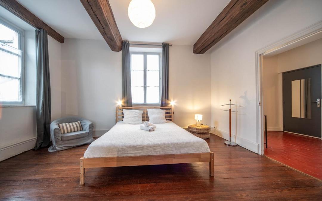 Photo of Bedroom in Tournus