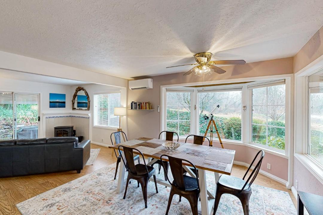 Photo of Others in Cloverdale