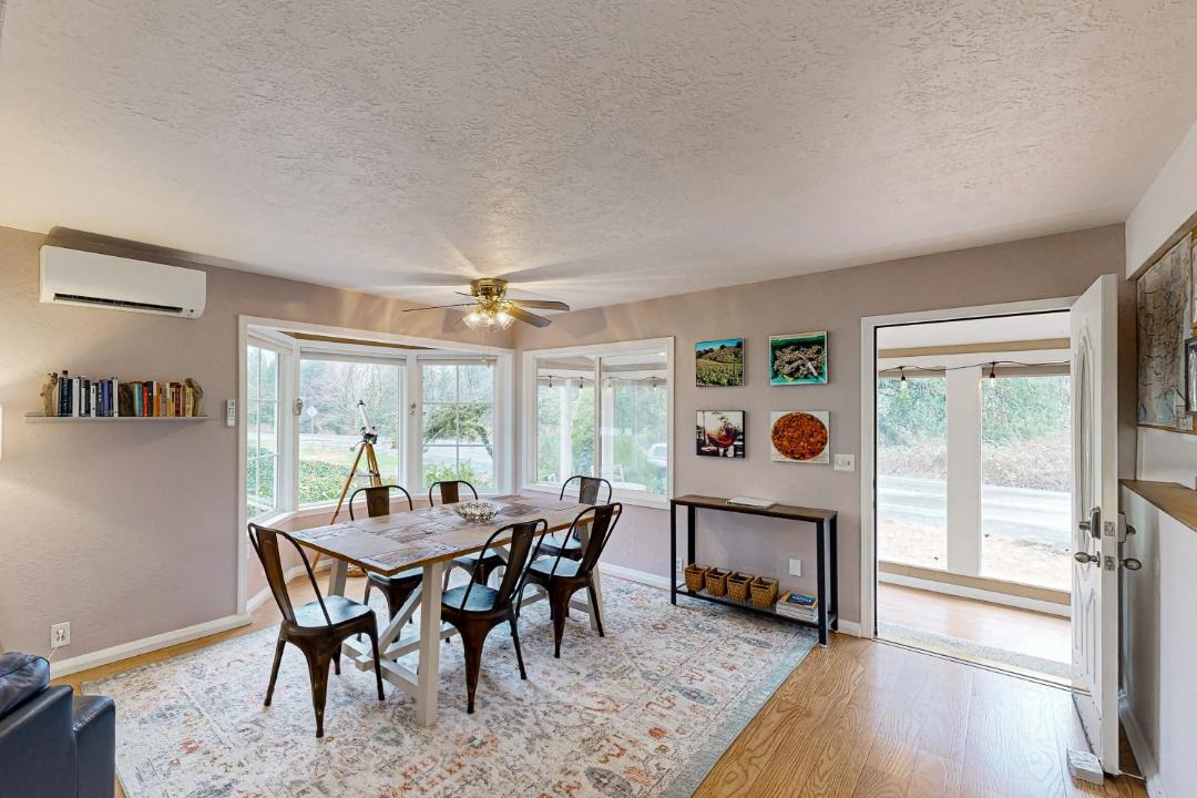 Photo of Others in Cloverdale