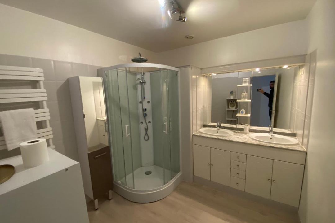 Photo of Bathroom in Cognac