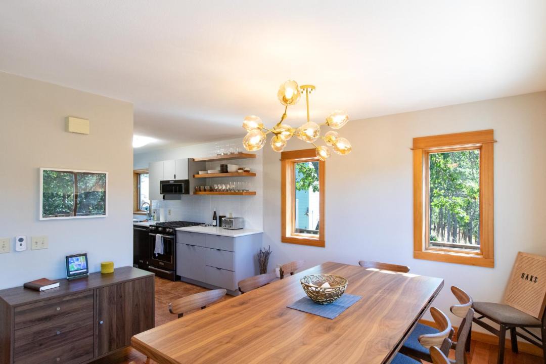 Photo of Others in Lyle