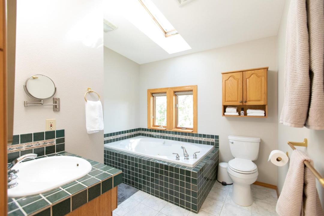 Photo of Bathroom in Lyle