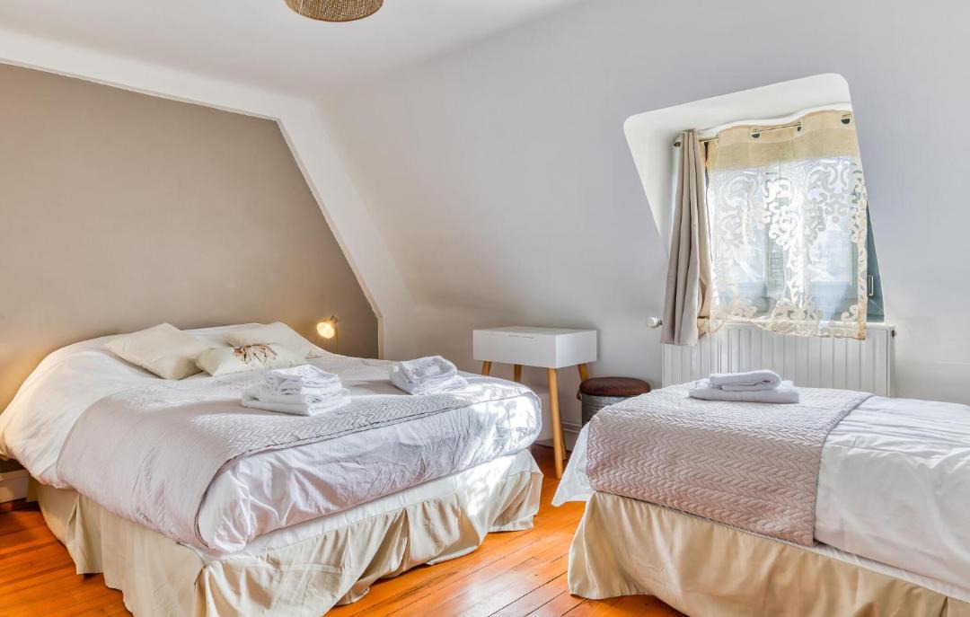 Photo of Bedroom in Saint-Samson-de-la-Roque