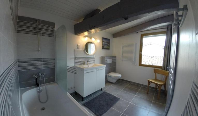 Photo of Bathroom in Dienville