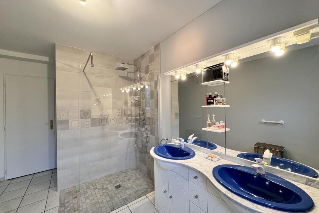 Photo of Bathroom in Sille-le-Philippe