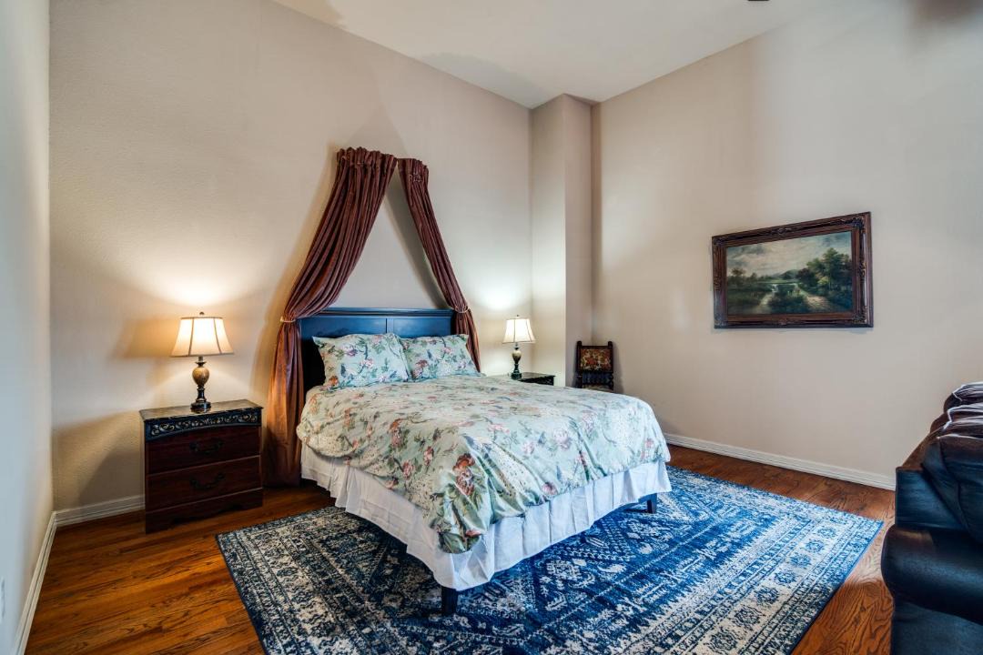 Photo of Bedroom in Rockwall