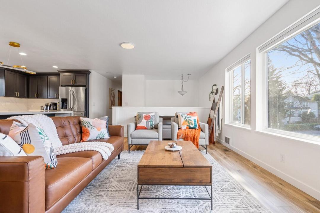 Photo of Others in Mann