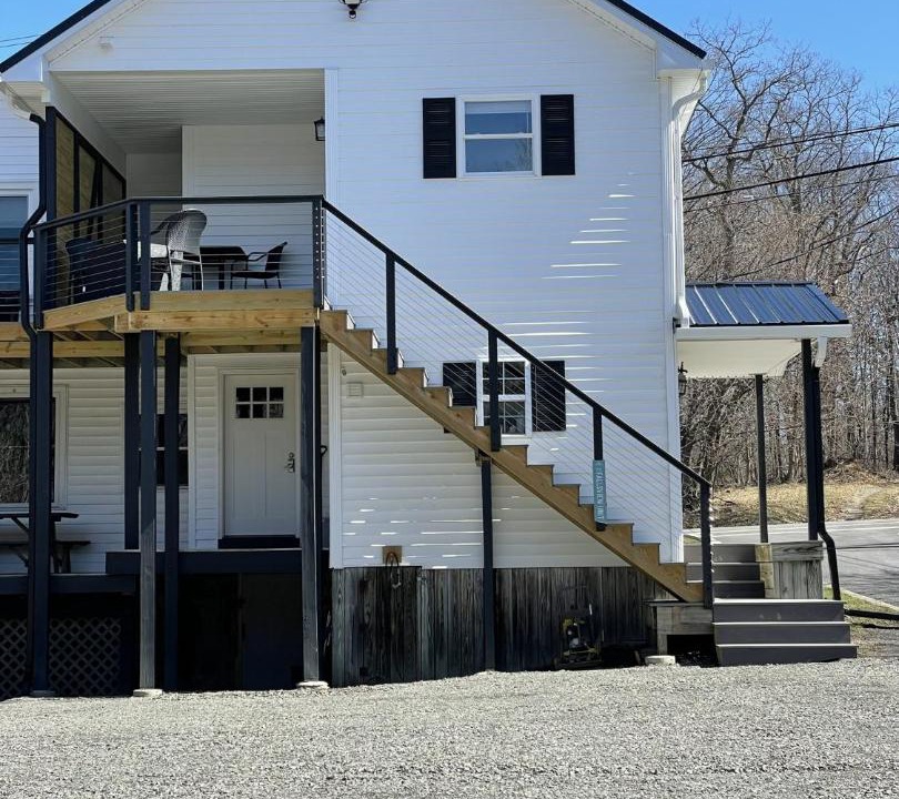 Photo of Others in Burdett