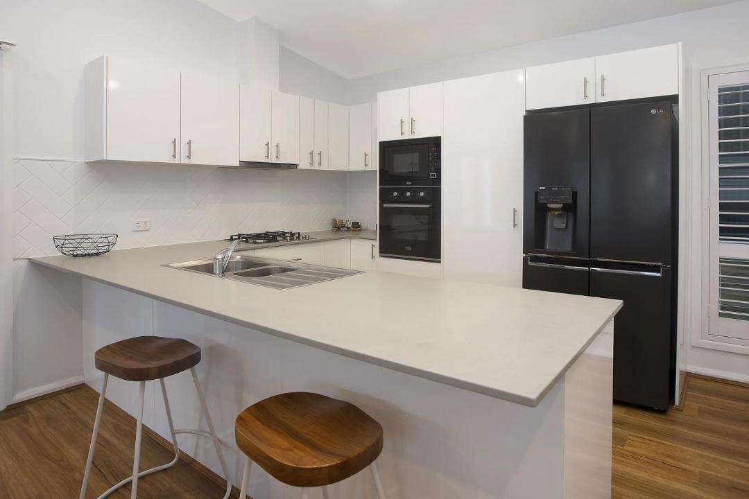 Photo of Others in One Mile