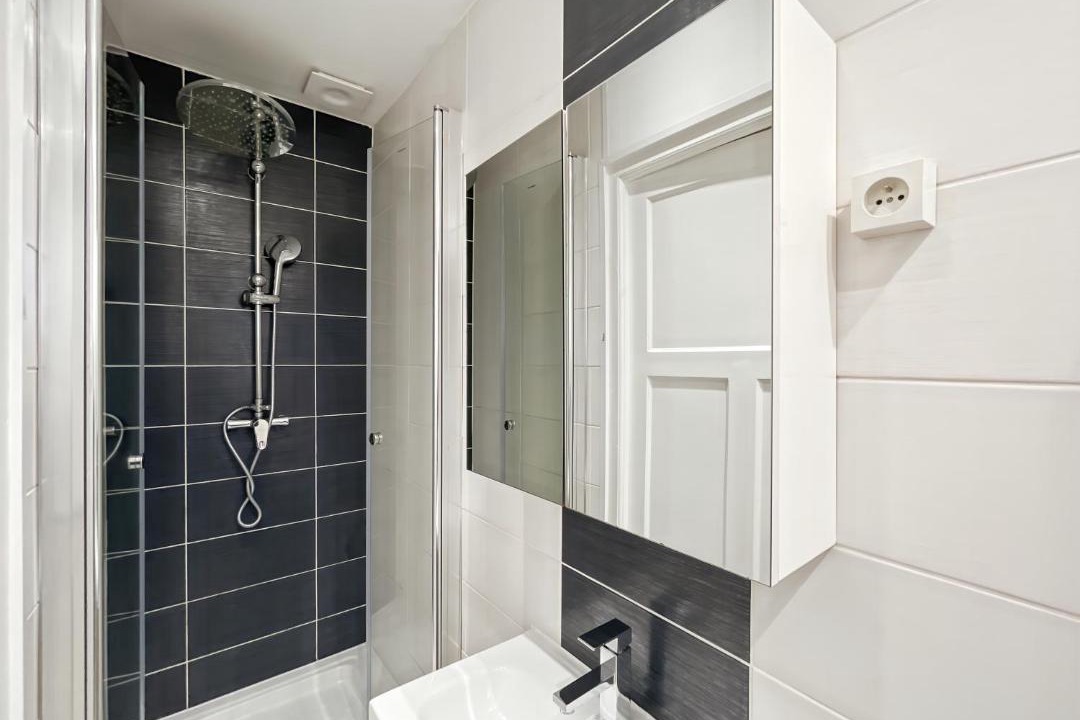 Photo of Bathroom in Colombier - Champ de Mars