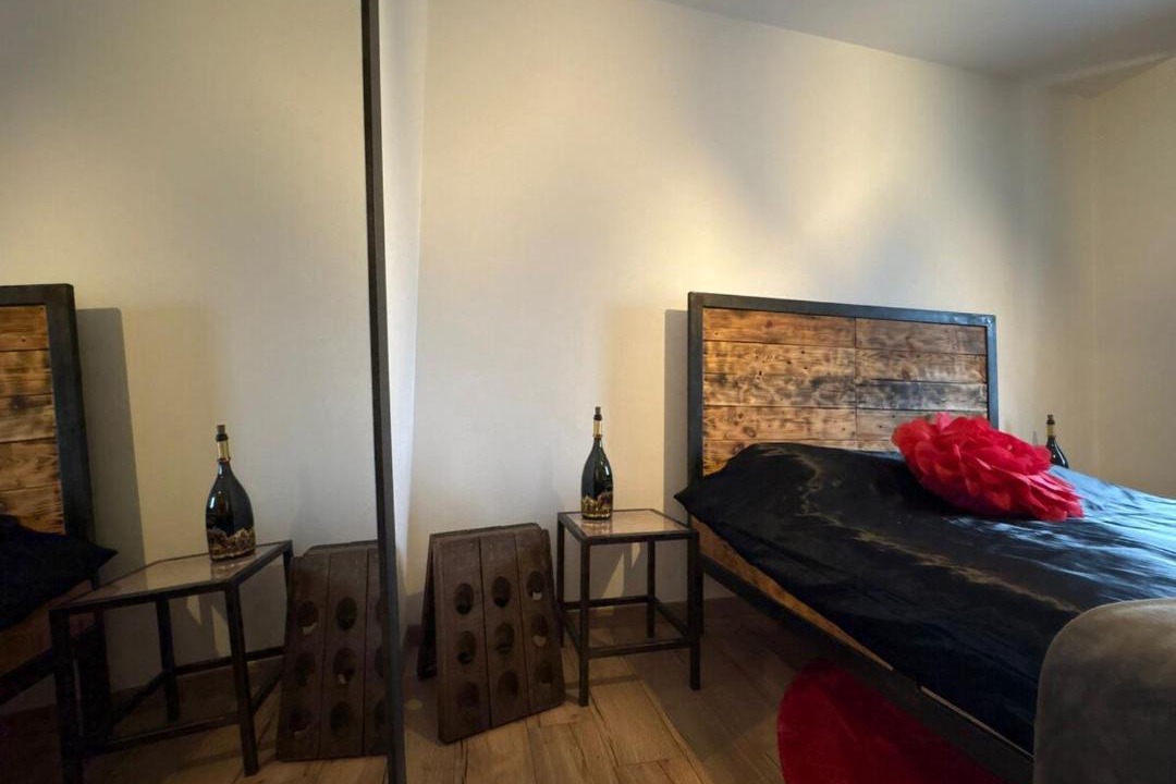 Photo of Bedroom in Magenta