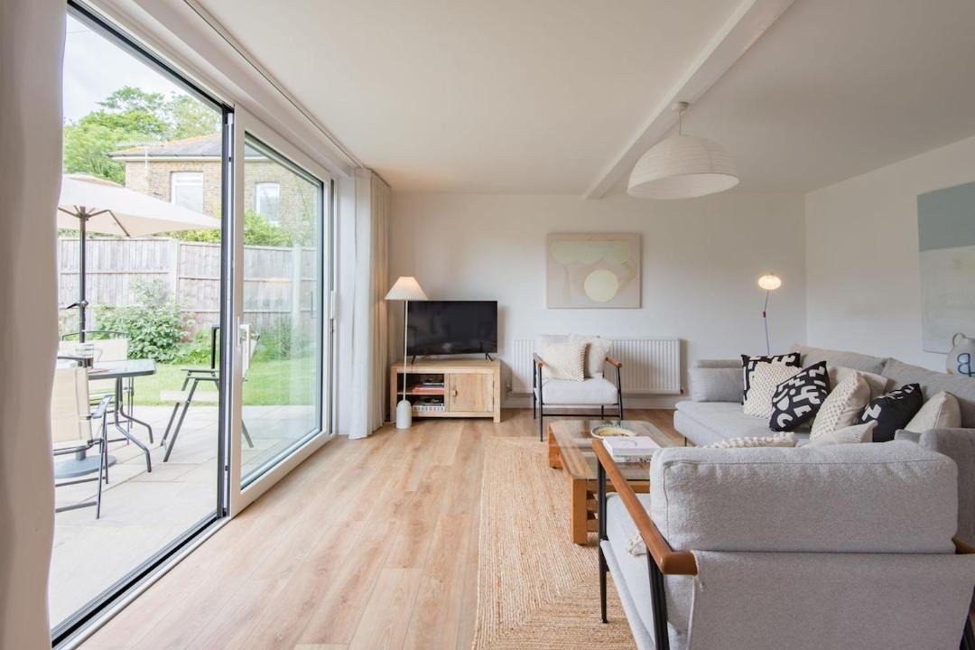 Photo of Others in Sandwich