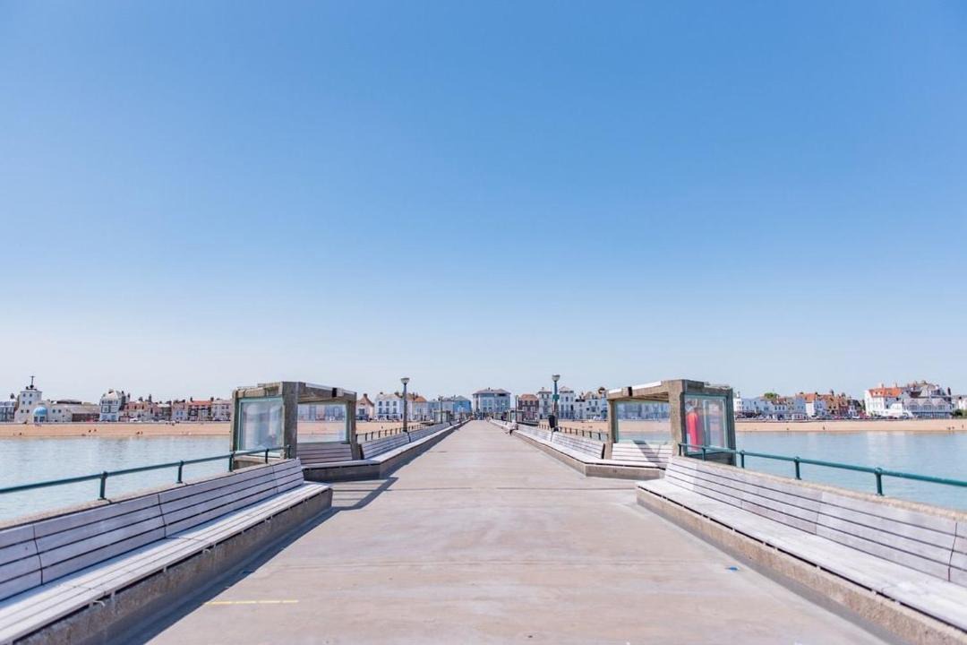 Photo of Others in Deal