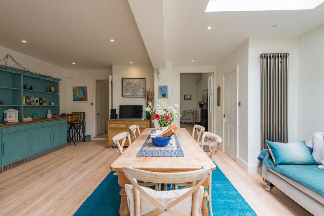 Photo of Others in Deal