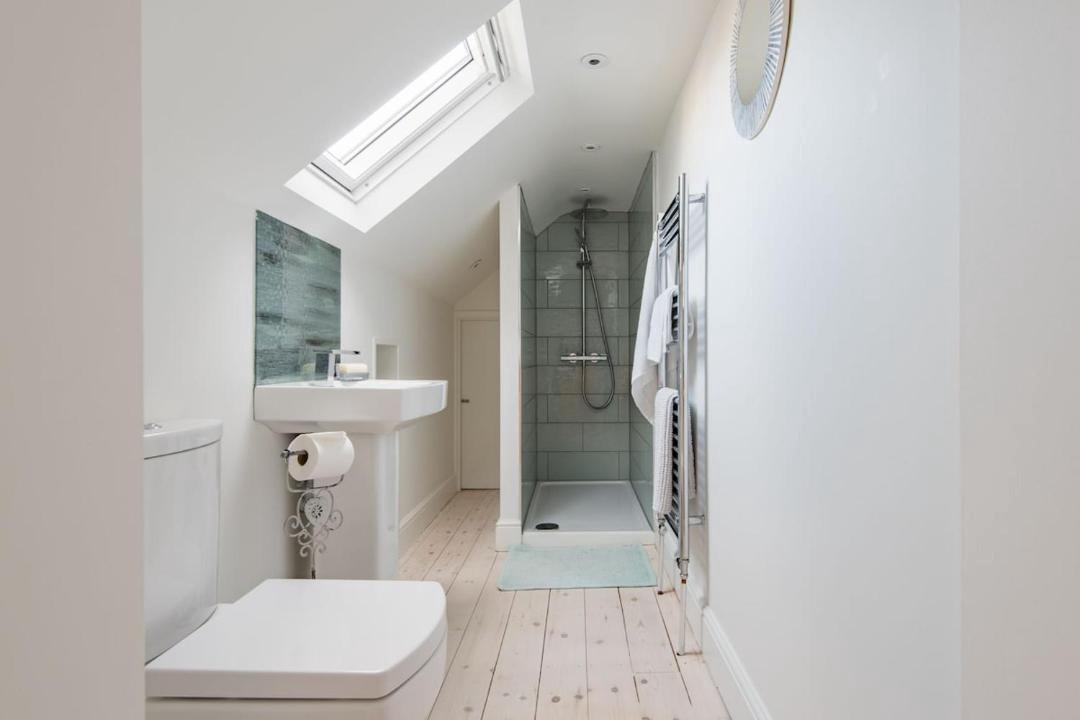 Photo of Bathroom in Deal