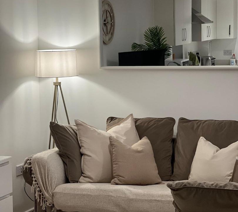 Photo of Livingroom in Horley