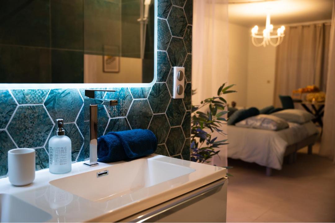 Photo of Others in Bevons