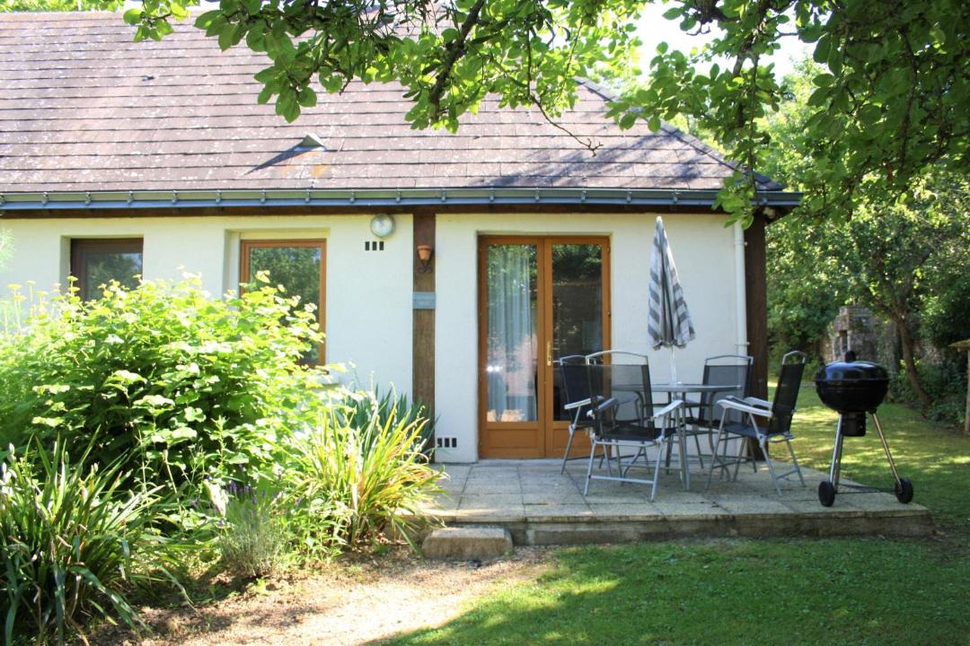 Photo of Others in Asnieres sur Vegre