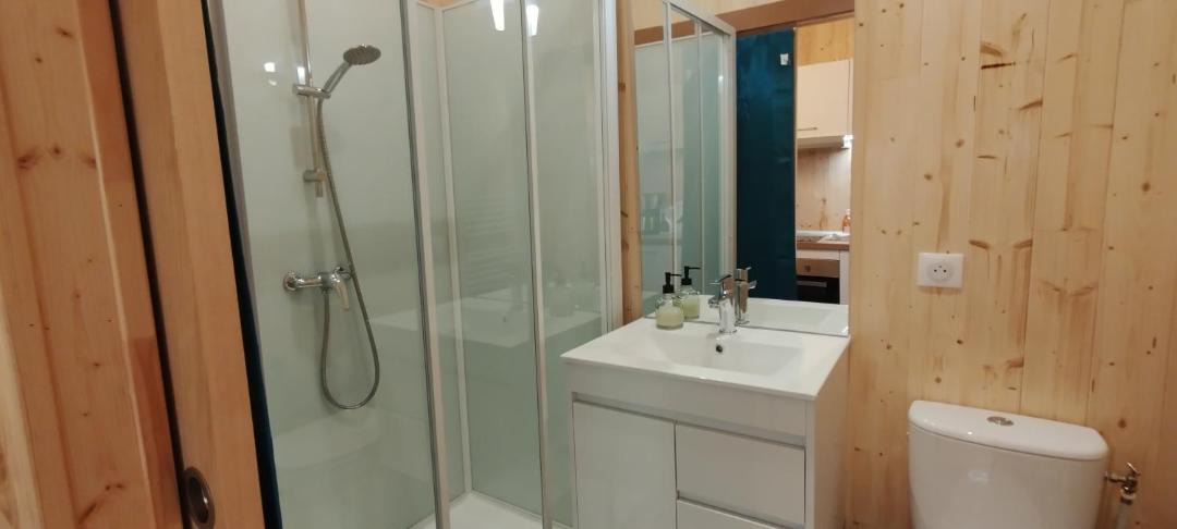 Photo of Bathroom in Courcoury