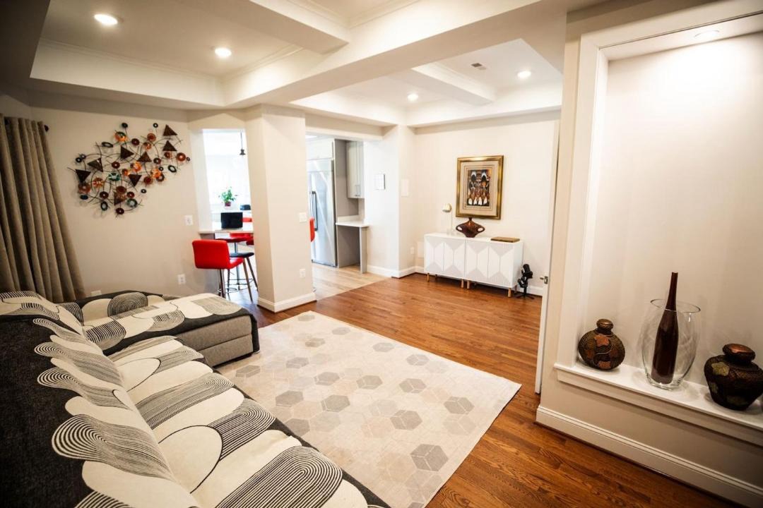 Photo of Others in Bloomingdale