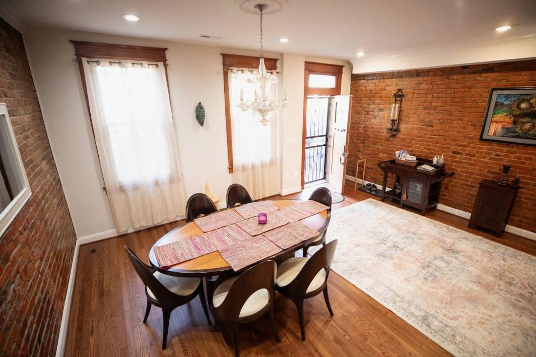 Photo of Others in Bloomingdale